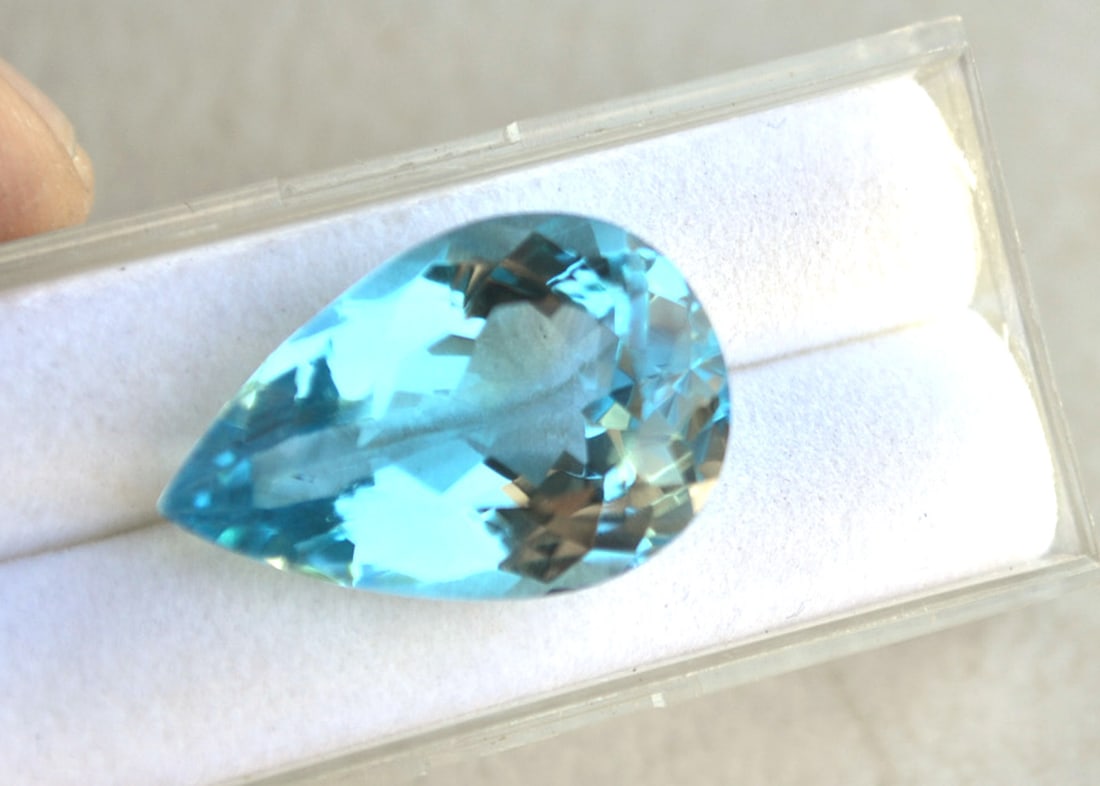 22.86 Carat Pear Cut Sky Blue Topaz - 2