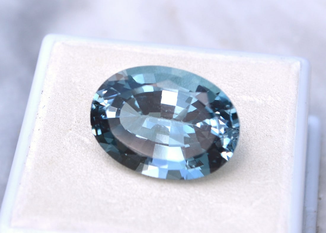 15.82 Carat Fancy Oval Cut Green-Blue Topaz (1 of 4)