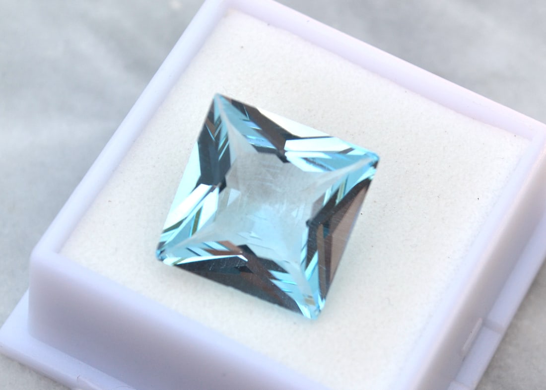 14.63 Carat Princess Cut Sky Blue Topaz - 2