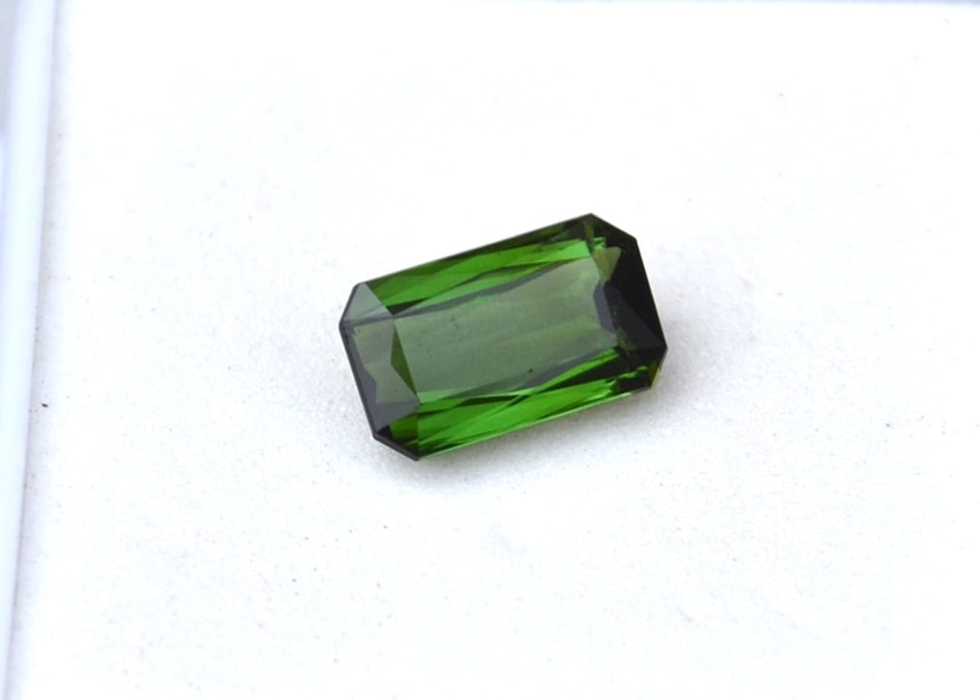 2.44 Carat Scissor Cut Tourmaline - 3