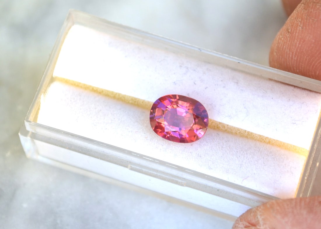 2.80 Carat Oval Cut Pink Rubellite Tourmaline: Beautiful Tourmaline. Great clarity and mutlti dementional. Rare find for such a great price. Natural and untreated. Most gems sold online aren't jewelry grade. They're either poorly cut, have weak
