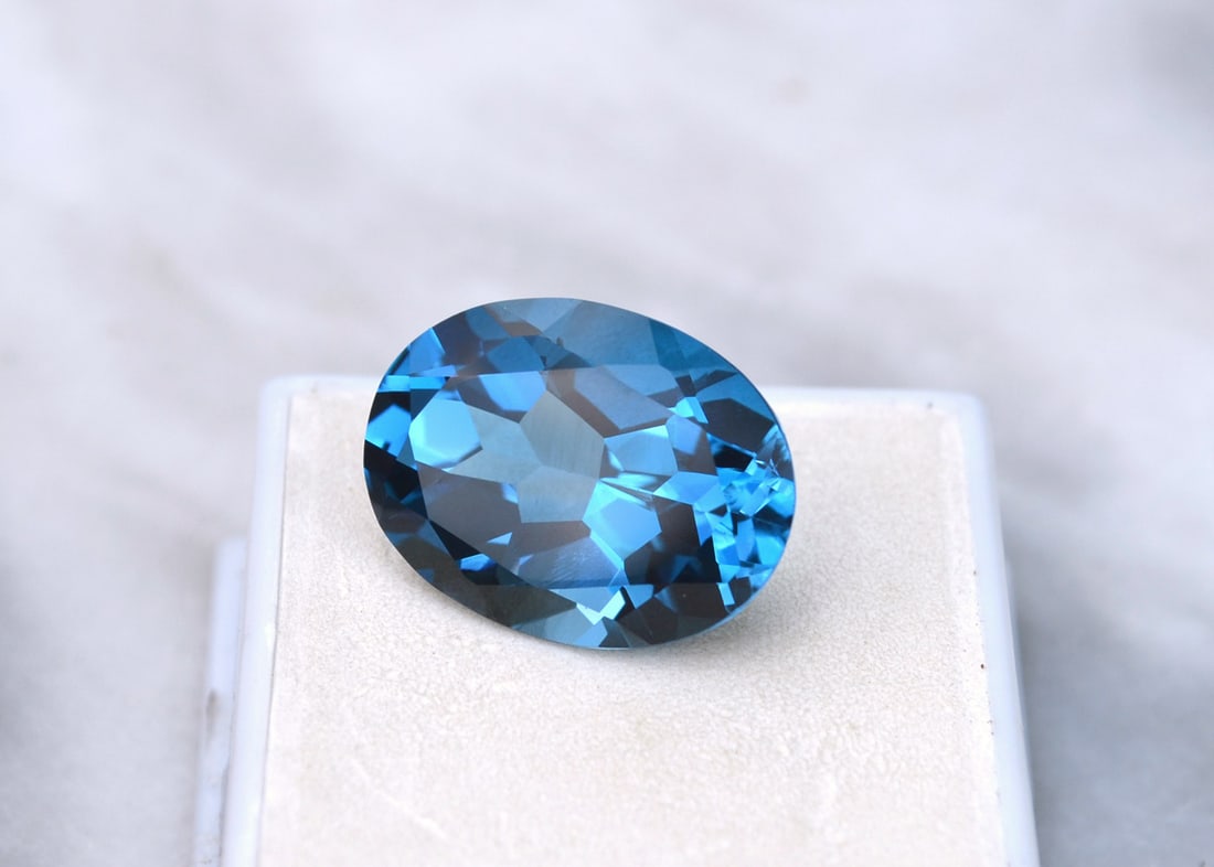 22.16 Carat Oval Cut London Blue Topaz (1 of 4)