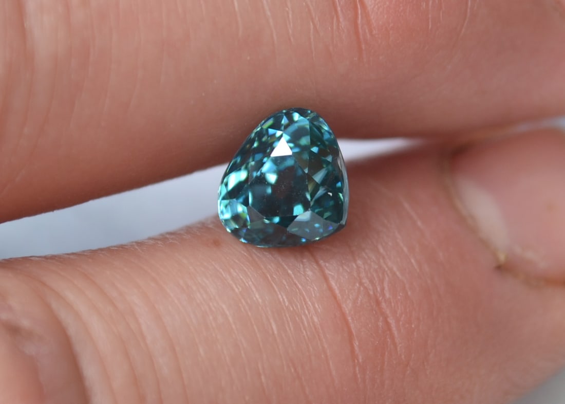 4.97 Carat Pear Cut Zircon: Beautiful example of a Zircon. Great color and clarity. Large and beautiful stone. Zircon is a natural stone, not to be confused with cubic zirconia. Natural and untreated. Most gems sold online