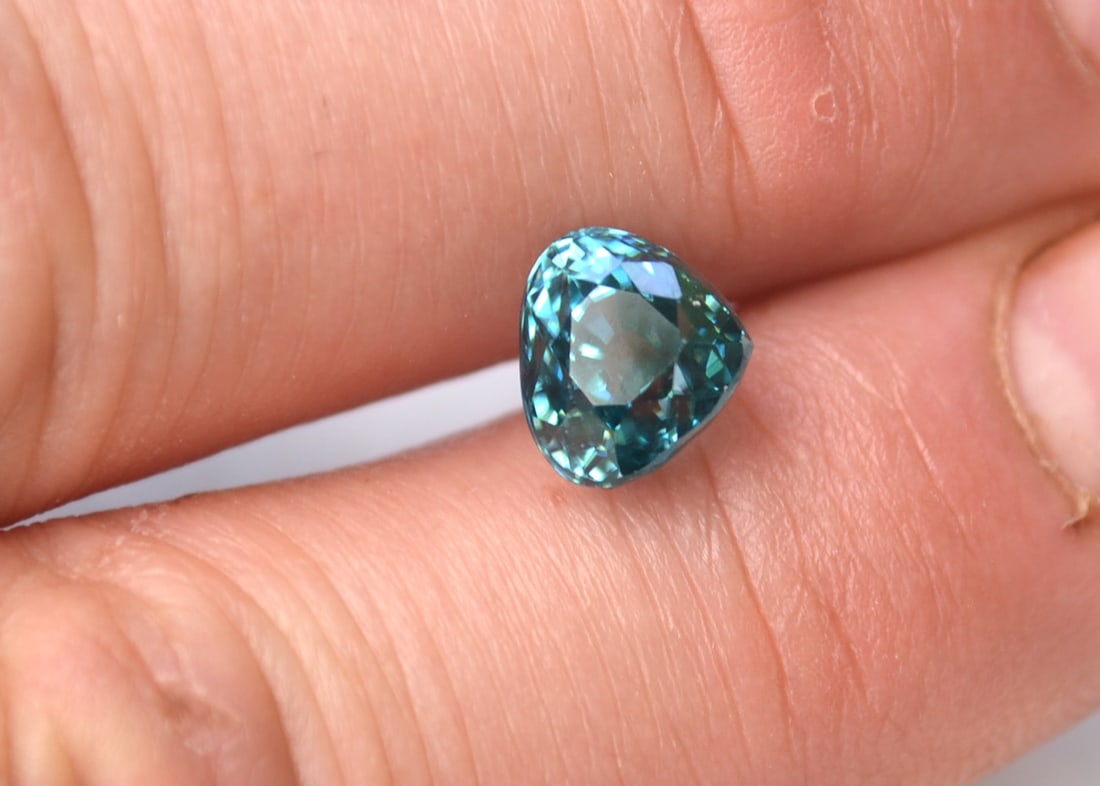 4.97 Carat Pear Cut Zircon - 2