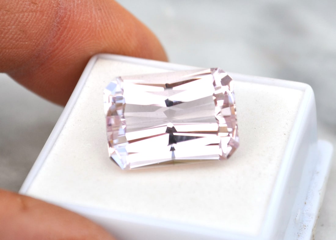 21.40 Carat Scissor Cut Kunzite (1 of 4)