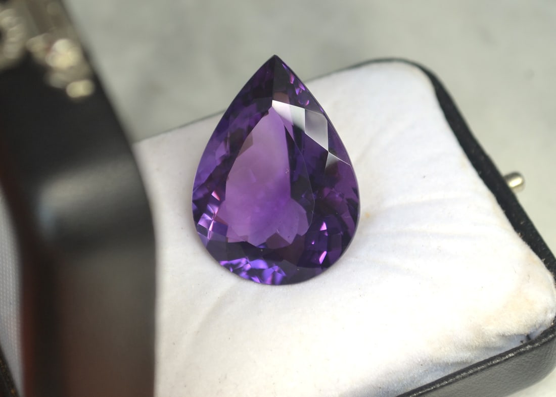 43.17 Carat Pear Cut Amethyst - 3