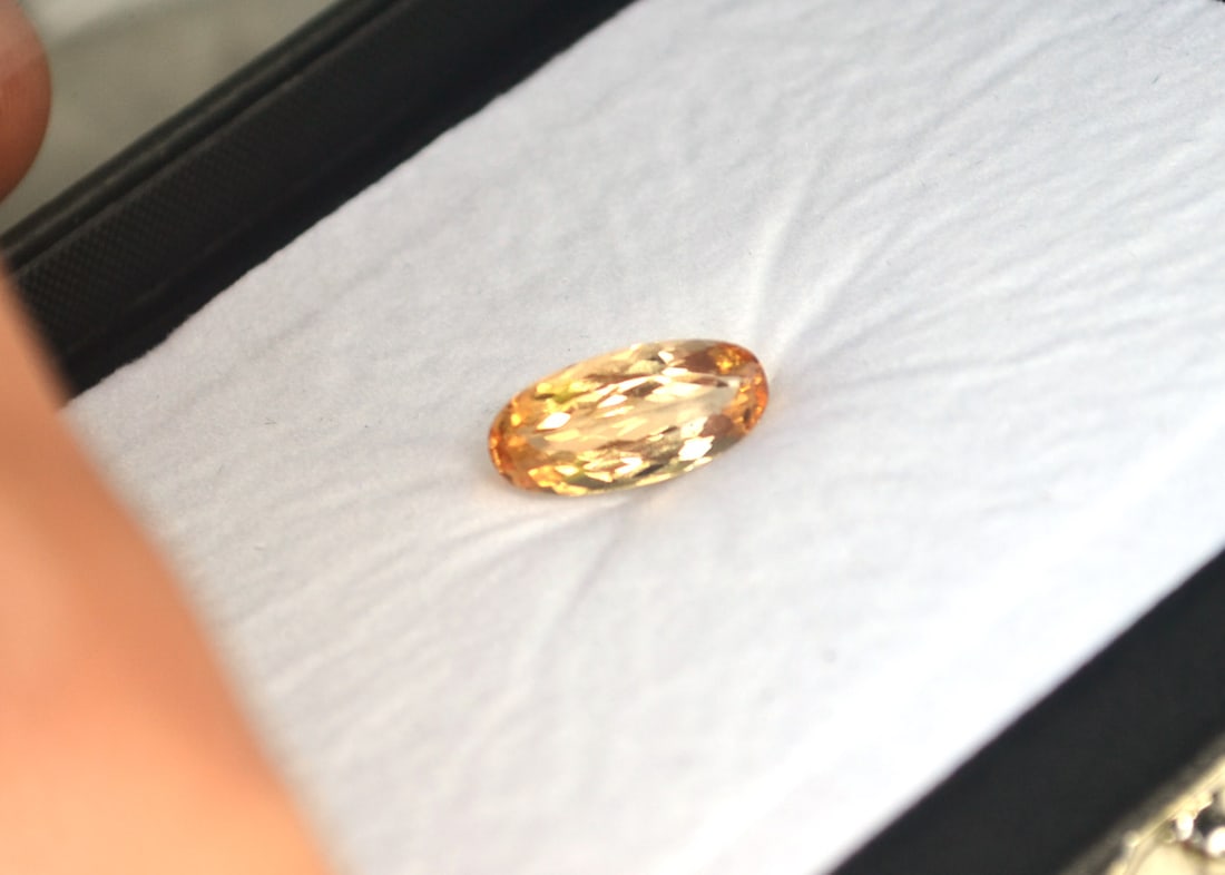 4.20 Carat Oval Cut Imperial Topaz - 5