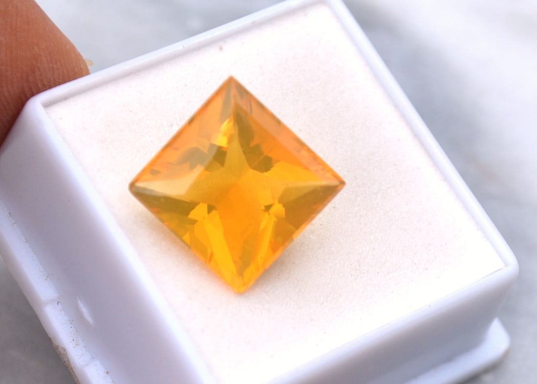 8.50 Carat Princess Cut Fire Opal - 4