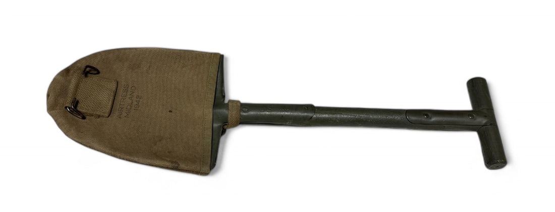 Desirable US WWII 1942 Dated AMES T-Handel Shovel w/ Airtress Midland 1942 Cover (1 of 9)