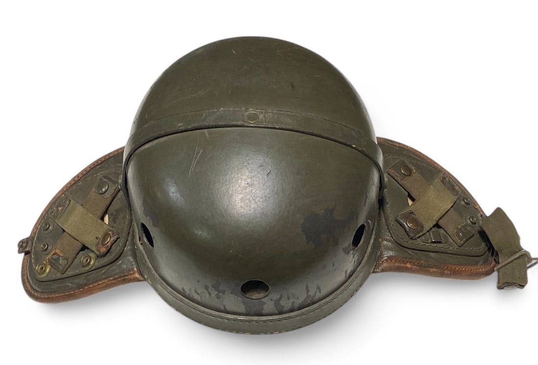 Rare WWII US M1938 Tanker Helmet (1 of 12)