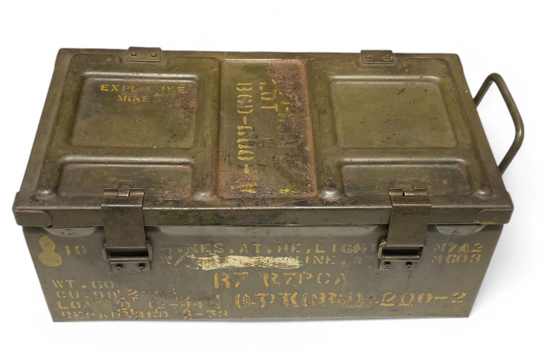 M7 Anti-Tank Mine Metal Storage Box: See photos.