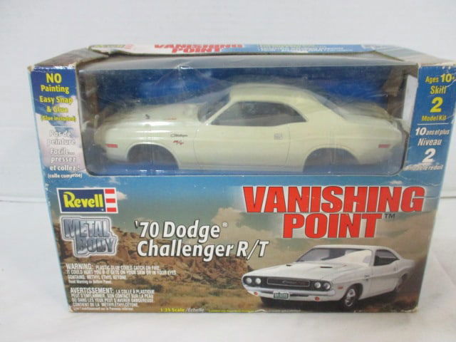 New Old Stock Revel Vanishing Point "'70 Dodge Challenger R/T" Model Kit (1 of 3)