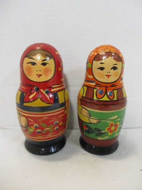 2 Vintage Russian Matryoshka Handpainted Wood Nesting Dolls: 5-Piece and 2-Piece, 6 1/4" each, some paint is coming off