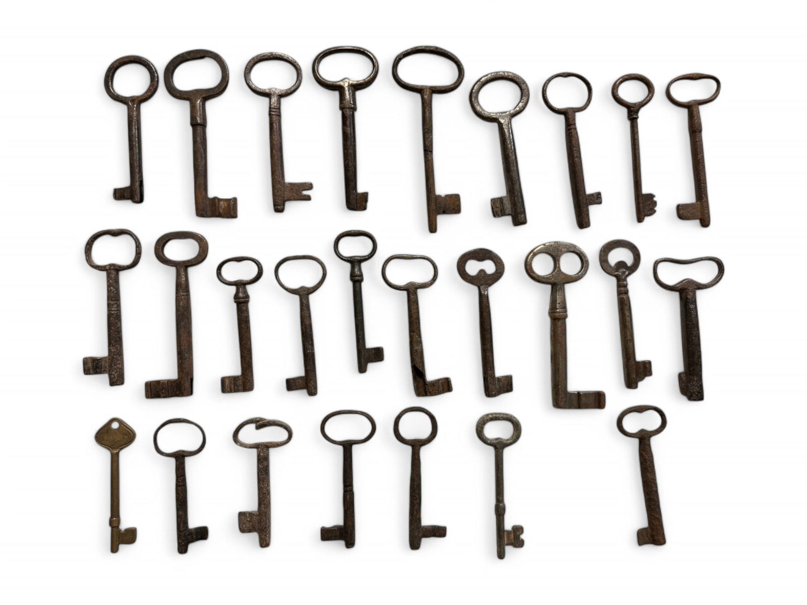 Large Lot of Large Skeleton Keys (1 of 16)