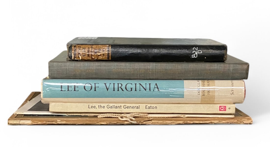 6 Vintage Robert E. Lee Books: 1- Robert E. Lee - A Play by John Drinkwater, 2- Lee the gallant general by Jeanette Eaton, 3- Robert E. Lee And His Family by John W. Wayland, 4- Lee of Virginia by Douglas Southall Freeman, 5- (3) S