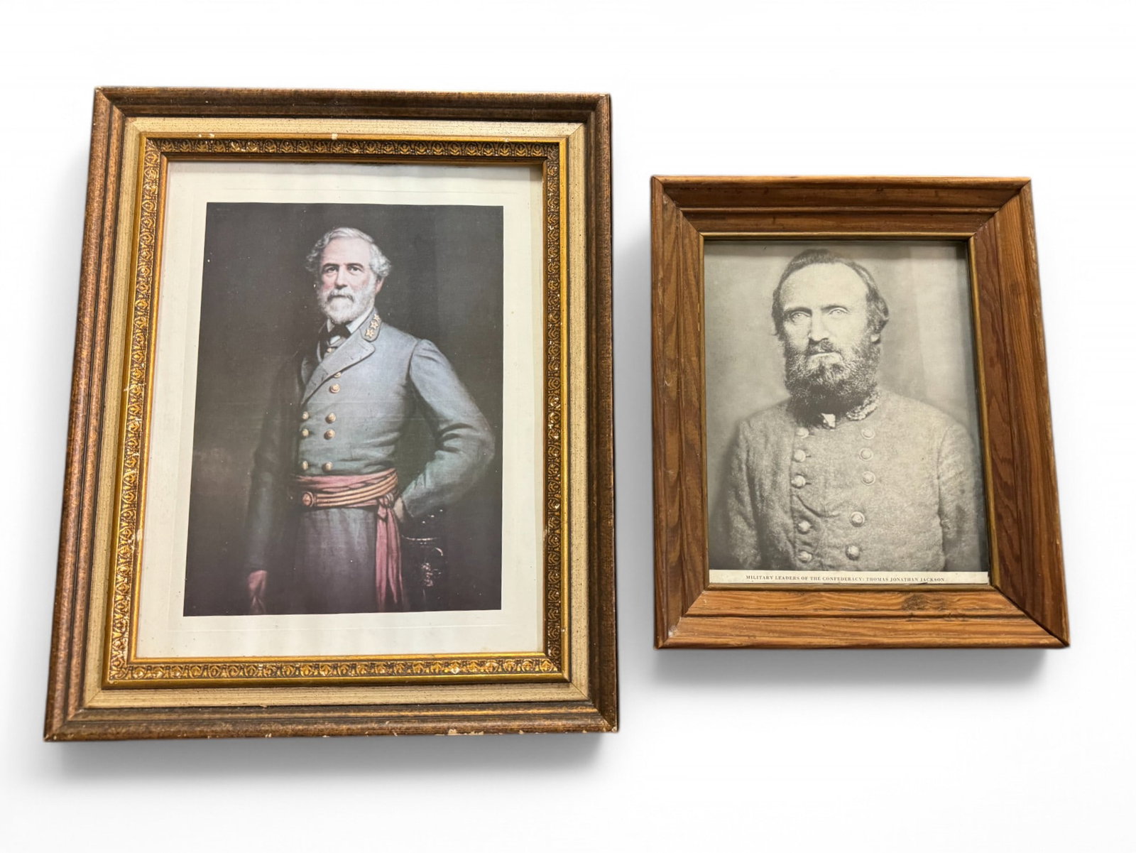 Framed Portrait Print of Robert E. Lee and Magazine Cutout Portrait of Stonewall Jackson: Robert E. Lee portrait measures 17.5"x14.5", Stonewall Jackson portrait measures 11"x13"