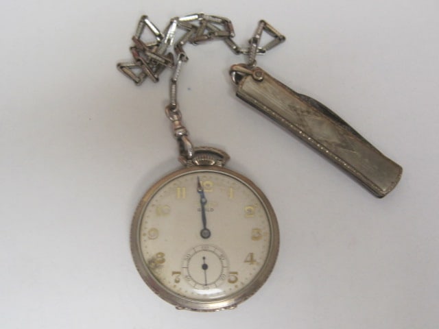 Gruen Verithin 15 Jewels Pocket Watch with Chain: 14k Gold Reinforced with Metal