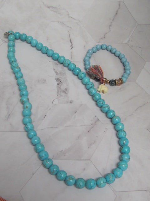 Turquoise Bead Necklace and Bracelet: .