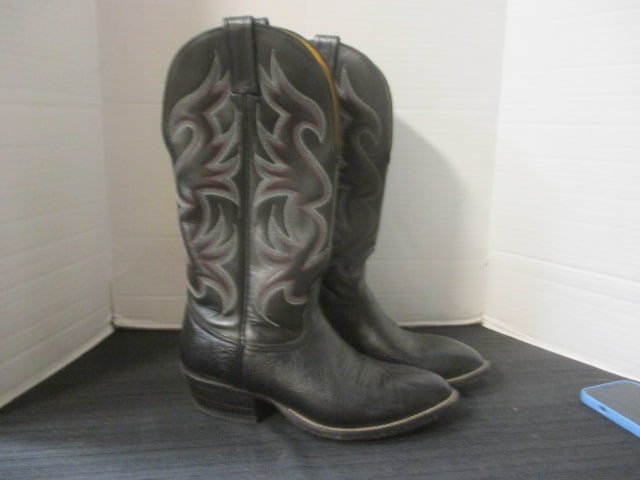 Pair of Nacona Black Leather Cowboy Boots - Size Men's 6D: see pictures and preview for condition