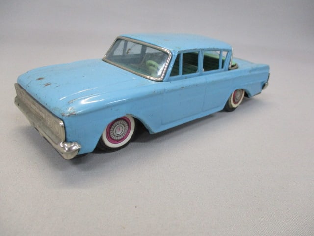 1960's Tin Rambler Friction Car Made By Bandai - Rear window broken: .