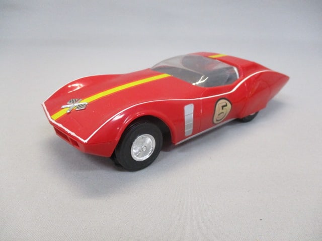 1969 Hasbro Amaze-A-Matics Chevrolet Astrouetle Toy Car: .