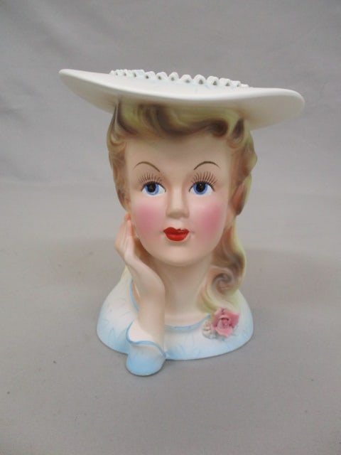 6" Lefton 4070 Lady Head Vase (1 of 5)