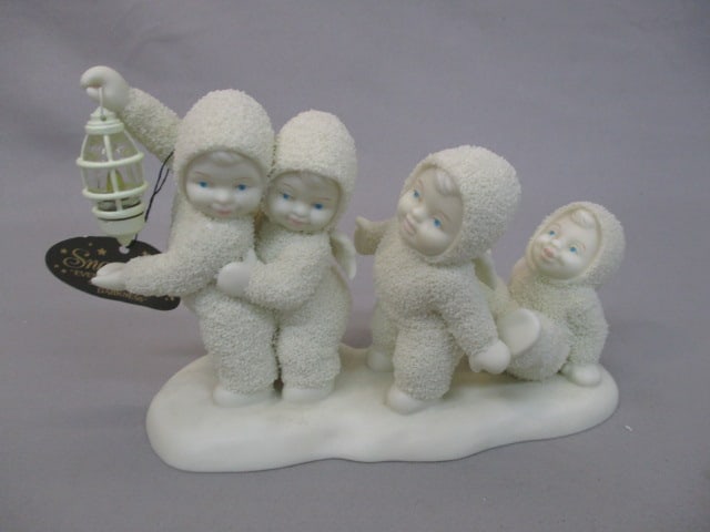 1999 Dept 56 Snowbabies "Even A Small Light Shines In The Darkness" 6 1/2"w X 4 1/2"h: .