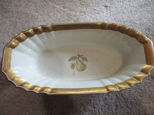 Royal Copenhagen "Dagmar" Serving Bowl (1 of 7)