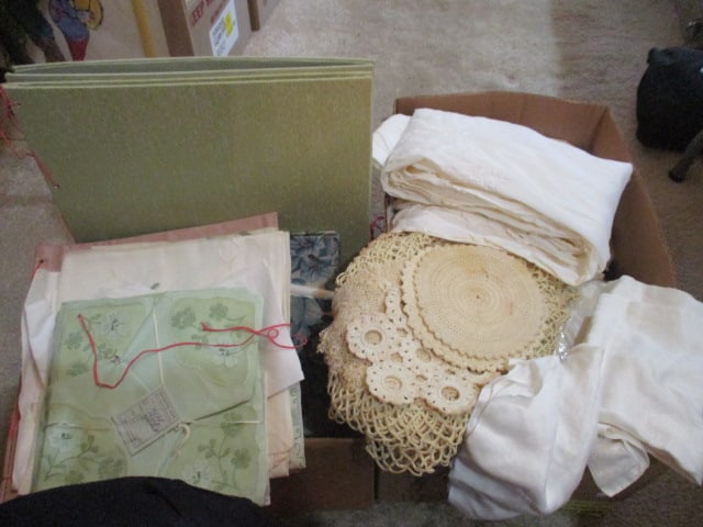 LARGE Grouping of Vintage Table Linens and Lace Doilies (1 of 11)