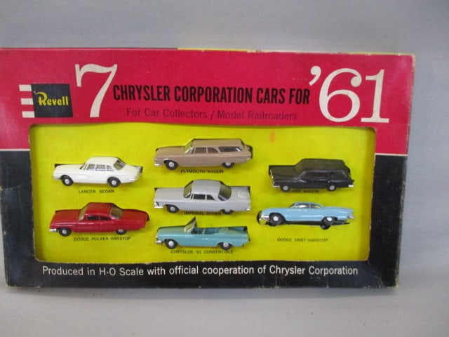 Vintage Revell 7 Chrysler Corp. Cars for 1961 H-O Scale Model Cars (1 of 6)