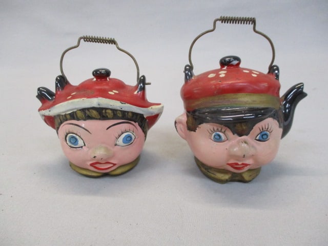 Vintage Redware Dutch Boy & Girl Teapot Salt & Pepper Shakers Made in Japan 4": .