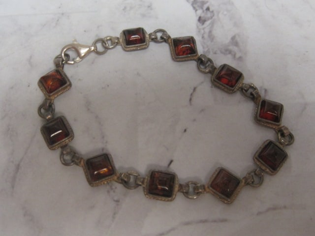 7" Sterling Silver Amber Bracelet: .