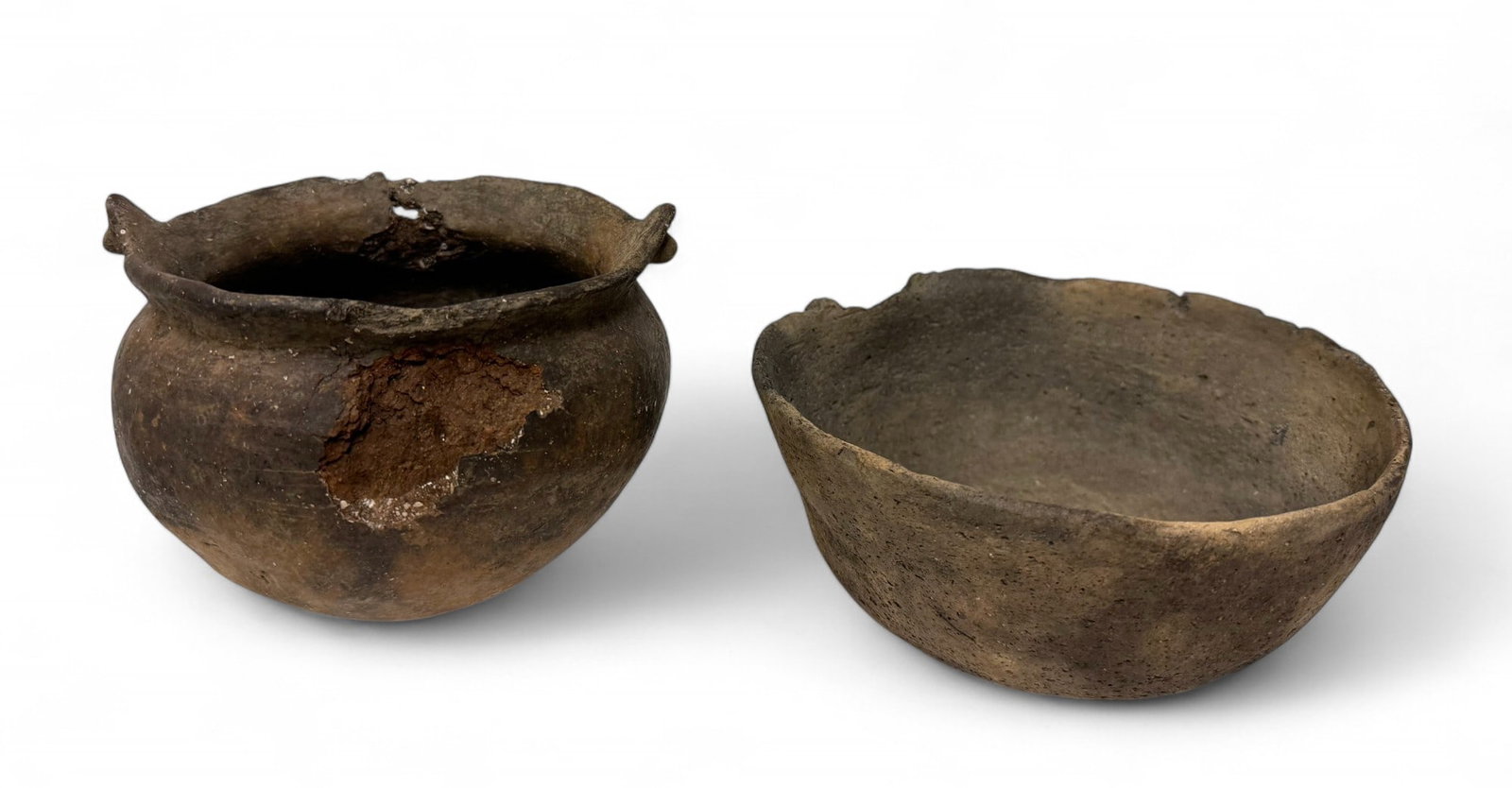 (2) Ancient Native Clay Pottery Vessels (1 of 20)