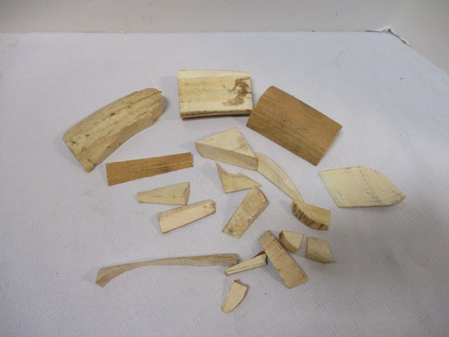 Per Consignor Three  Pieces of Pre Ban Ivory With Bag of Smaller Pieces. Fifteen Smaller Pieces. (1 of 10)