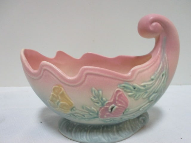 Hull Tulip Planter, USA 604-8. (1 of 8)