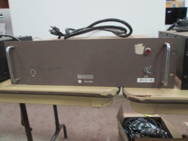 TOA Electric Co. Model PA-031 Solid State PA Amplifier (1 of 7)