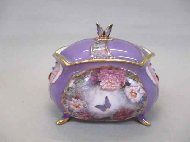 2002 Andleigh Elliott "Enchanted Wings" Music Box: Lena Lius Wings of Love Music Box Collection - Plays Wind Beneath My Wings