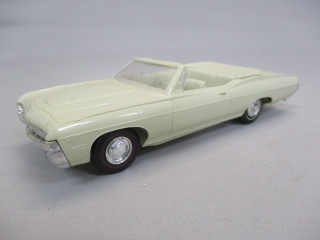 Amt 1967 Chevrolet Ss 427 Convertible Model Kit