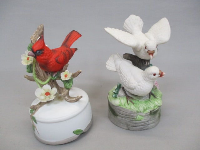 2 Ceramic Music Box Bird Figurines (1 of 5)