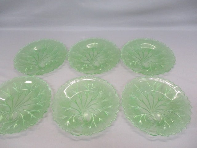 6  1950's Indian Glass  Pebble Leaf Green Salad Plates (1 of 4)