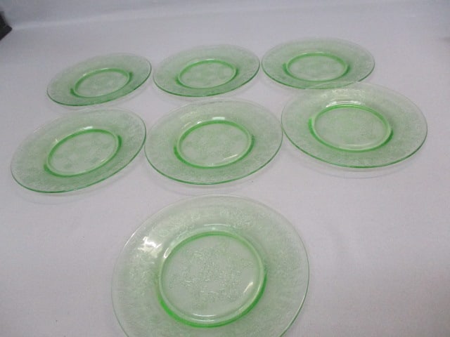 7 Green Depression Glass "Florentine" Pattern 6" Plates: Vaseline/Uranium