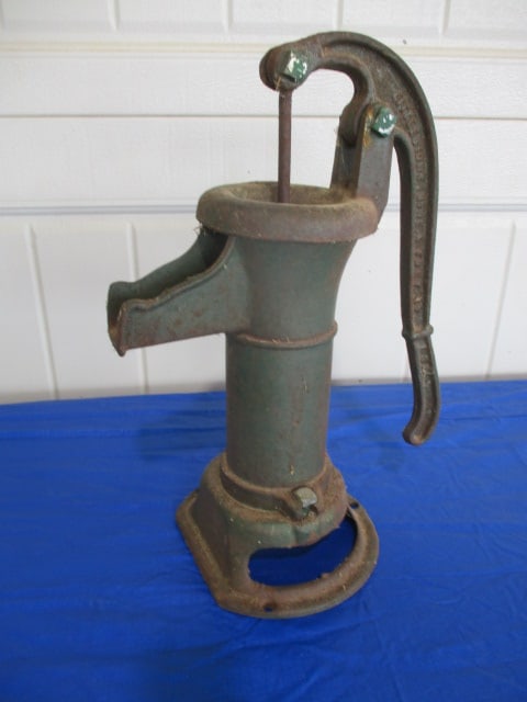 Small Cast Iron Well Pump By Littlestown HDWE FDRY Co. (1 of 8)