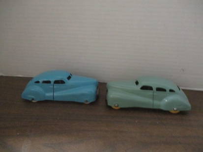 2 Vintage Wyandotte Pressed Steel Toy Cars: 6 1/2" each