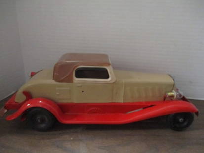 Vintage 1932 Girard Pierce Arrow Pressed Steel Toy Car with Lights: 14"