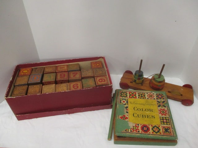 Set of 1932 Antique Wooden Blocks, The Embossing Company's Color Cubes Set (1 of 8)