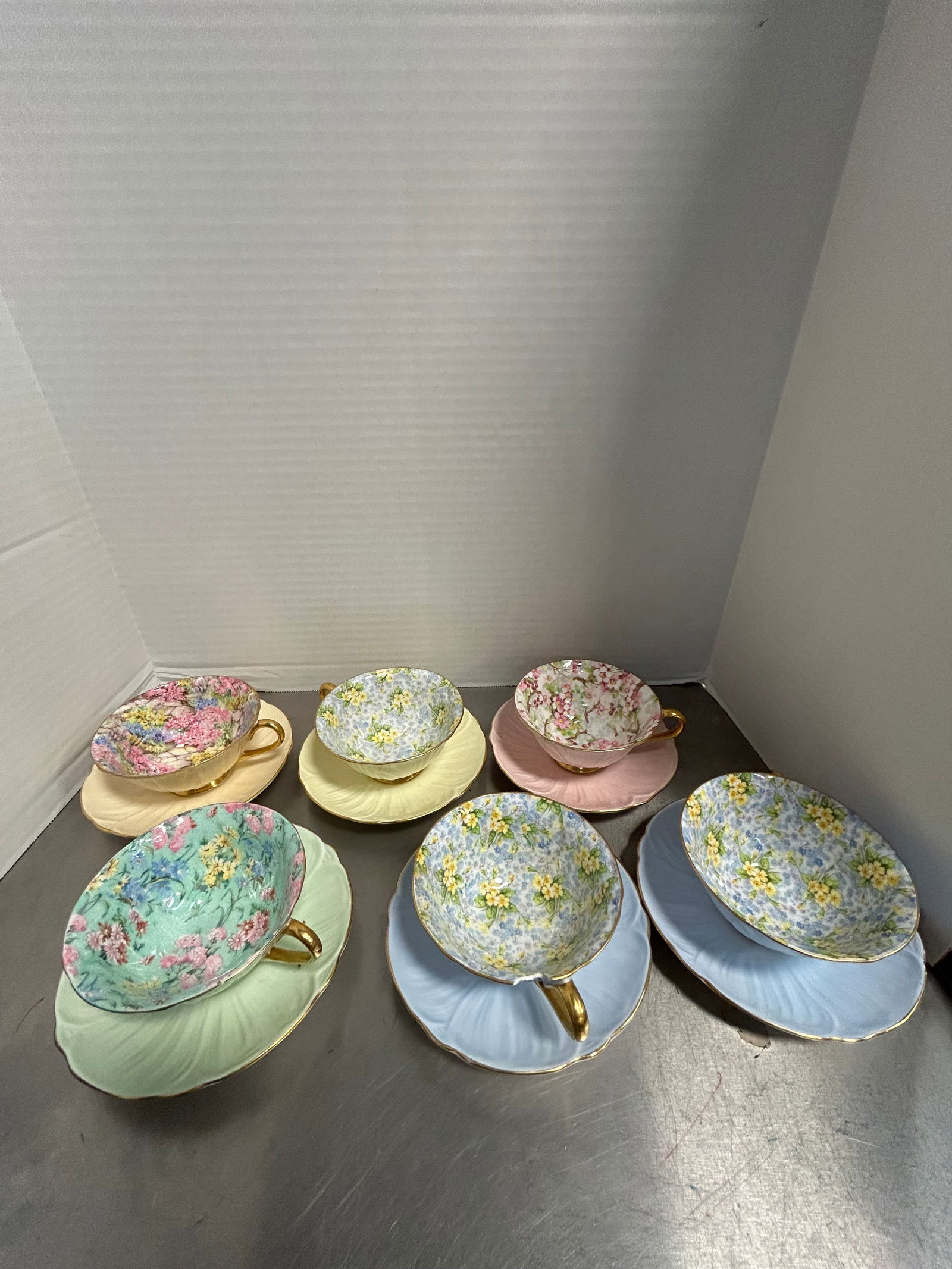 Six Shelley Fine Bone China Teacups and Saucers: .
