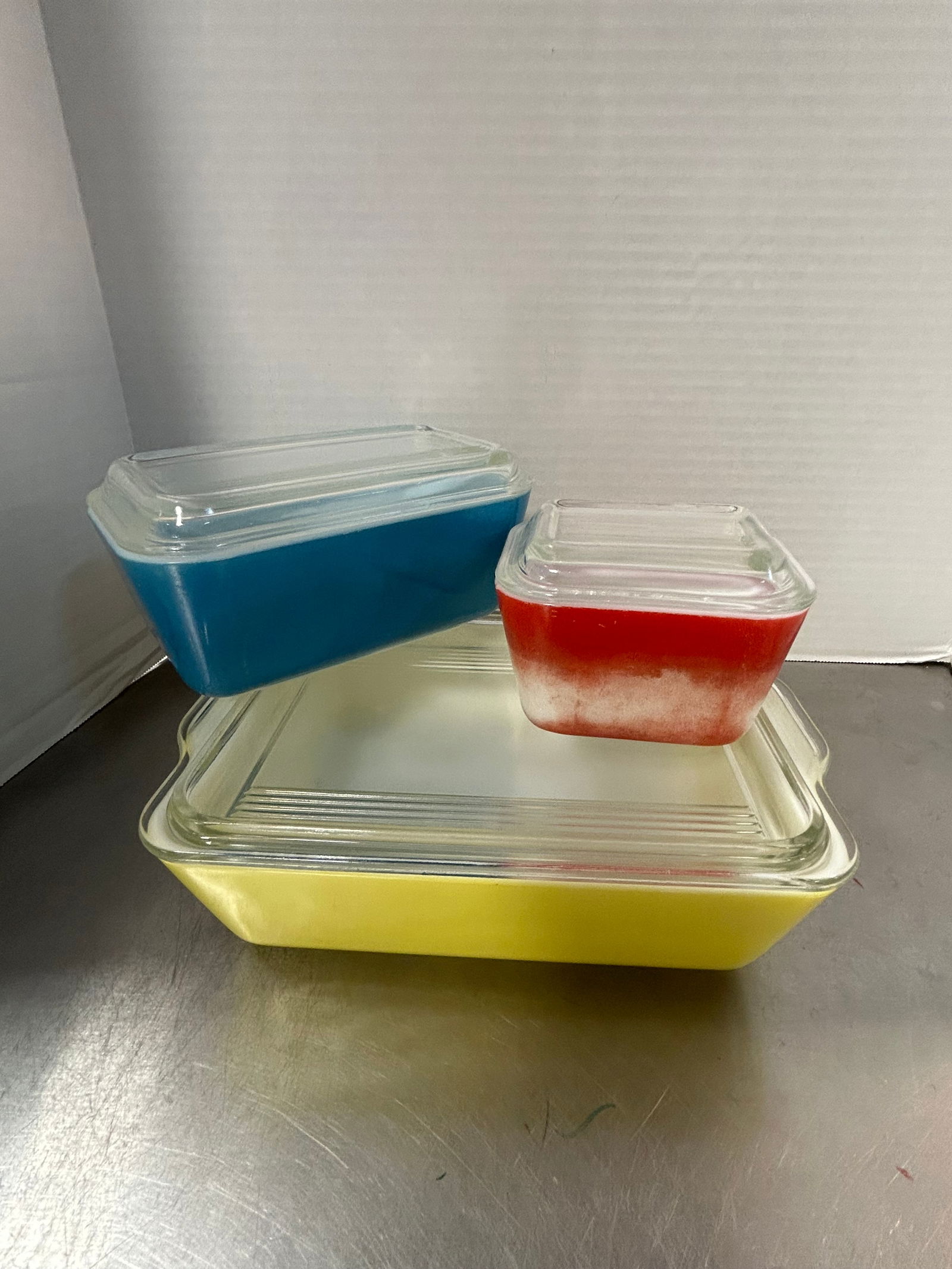 Vintage Pyrex Primary Color Refrigerator Dishes: red dish has some color fading, lids have some flea bites