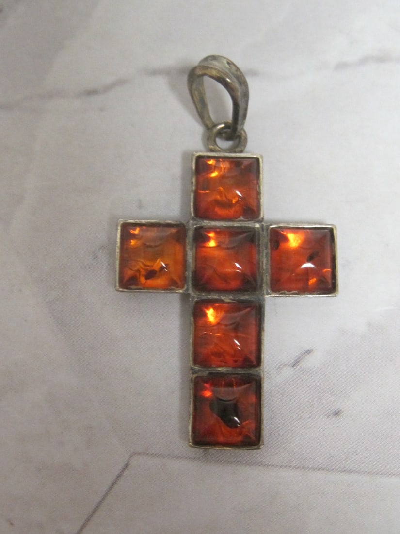 Sterling Silver Amber Cross Pendant: .