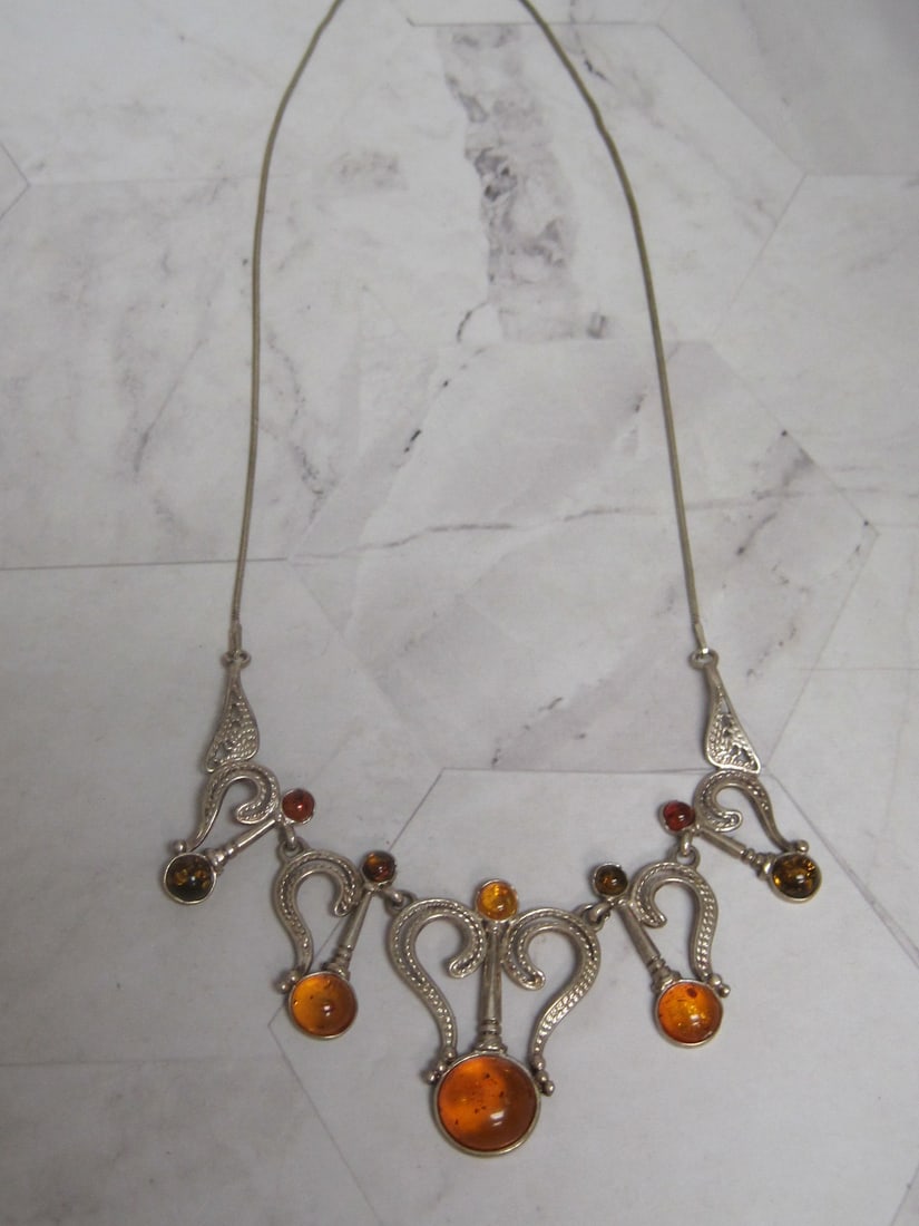 Sterling Silver Amber Necklace: 17 1/2"