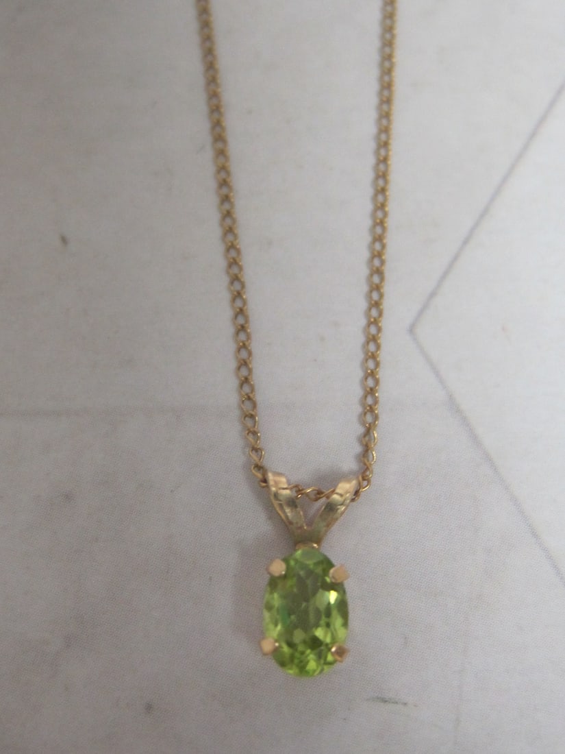 14k Gold Peridot Pendant on 16" Chain: Weighs .6 grams